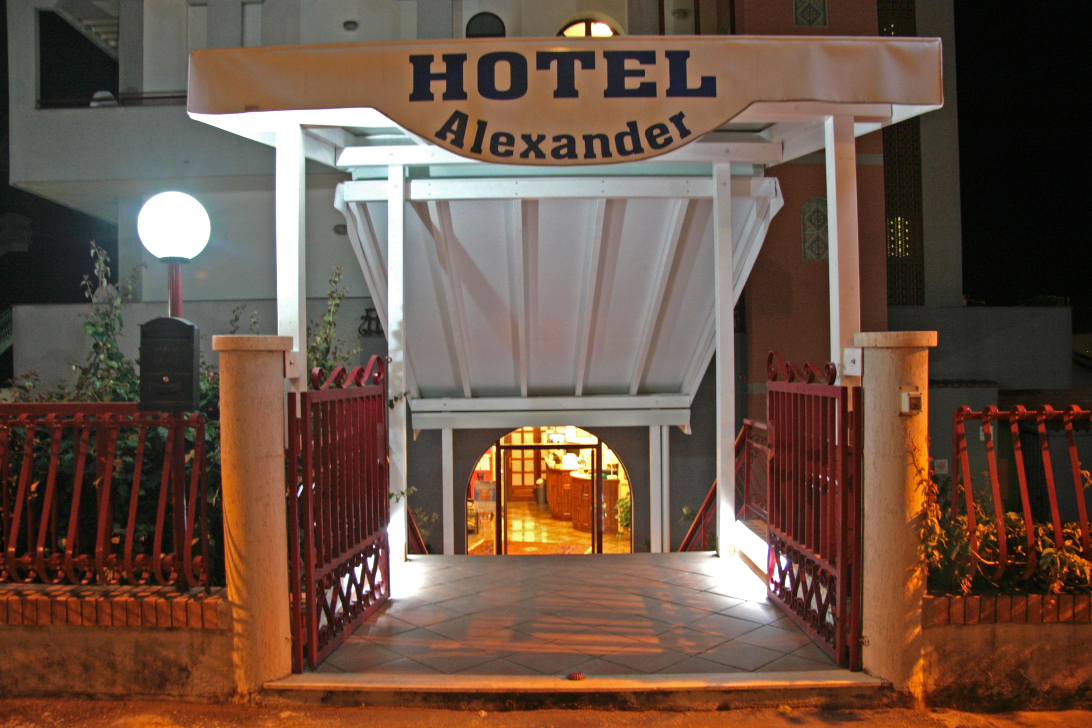 Hotel Alexander Giardini-Naxos Zewnętrze zdjęcie
